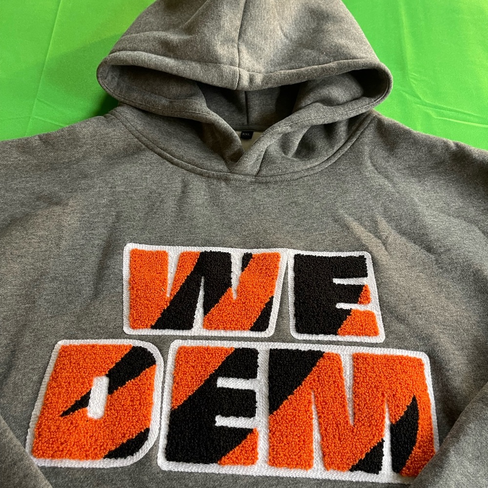 ONLY 8 LEFT for sale in all the CITY 🔥🔥🔥🔥CINCINNATI FOOTBALL  “WE DEM” HOODIE. - Picture 7 of 11